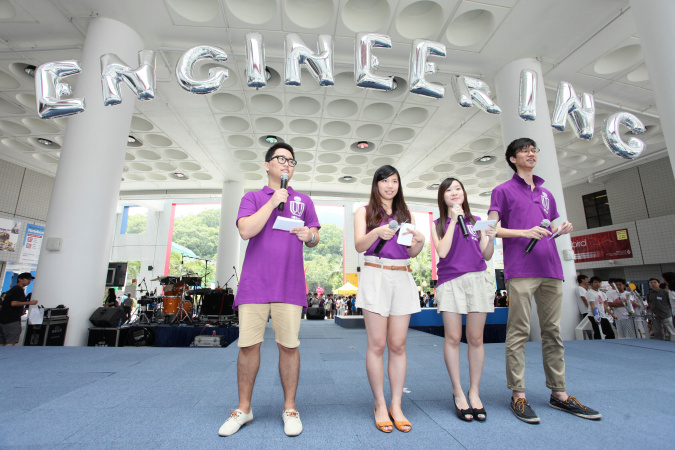 Roy (first right) served as an emcee at the 2012 School of Engineering Orientation for double cohort students.