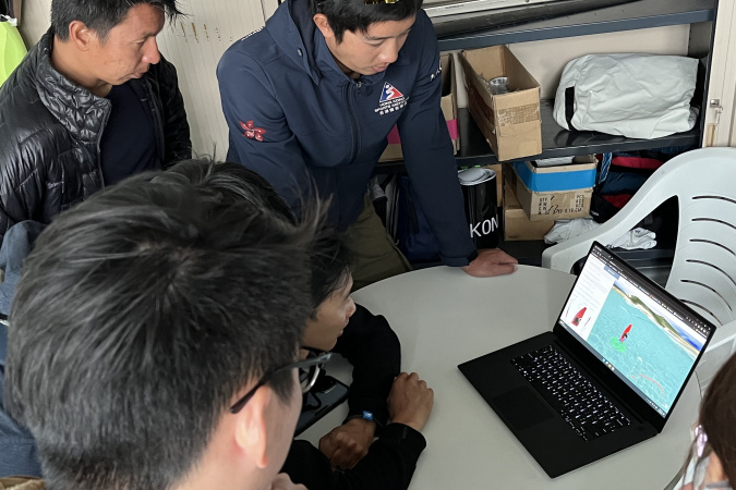 科大研究人員利用風洞實驗和數值模擬數據，為香港滑浪風帆隊計算最佳航向及角度設定。