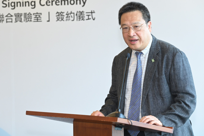 KF Chairman and CEO Dr. Alex Wong speaks at the ceremony.
