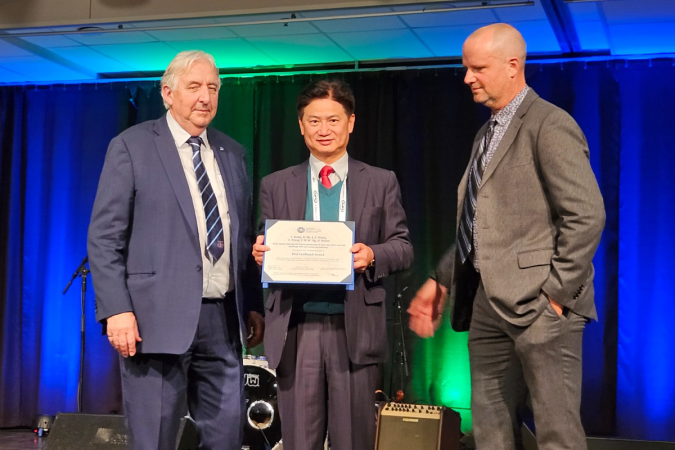Prof. Charles Ng (center) received the Fredlund Award 2022 at the annual meeting of the Canadian Geotechnical Society in October 2023.