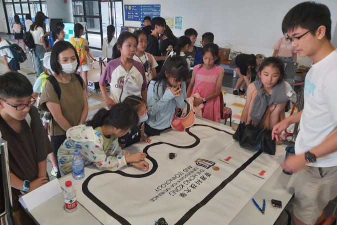 Children enjoyed the game from the Micro:bit robot car.