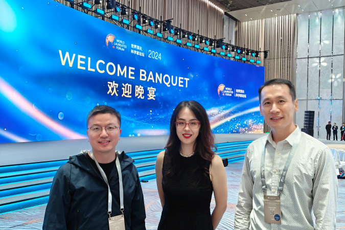 (From left to right) Prof. Sun Fei, Prof. Wang Yiwen and Prof. Yoonseob Kim