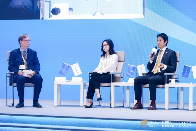 Prof. Dan Tsang (right) spoke in a panel discussion.