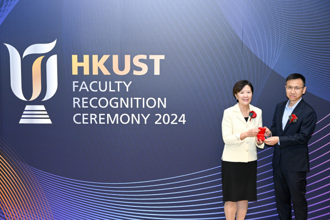 Prof. Liu Kai (right) and Prof. Nancy Ip
