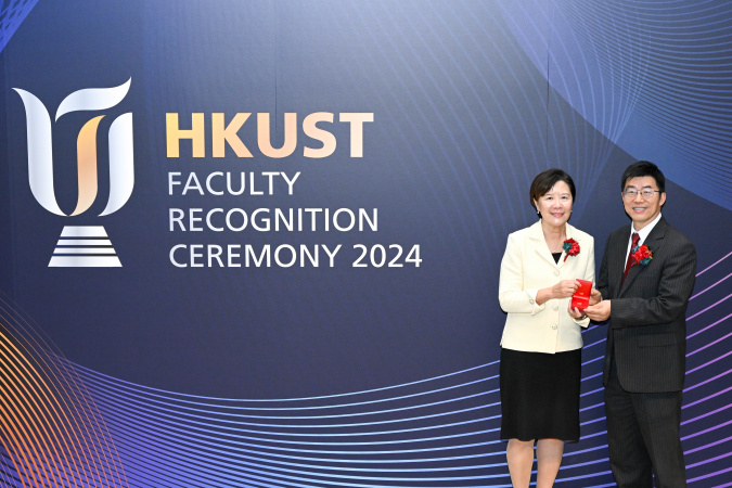 Prof. Zhang Limin (right) and Prof. Nancy Ip