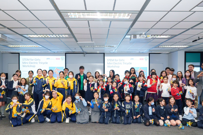 A group photo of the participants on the first day