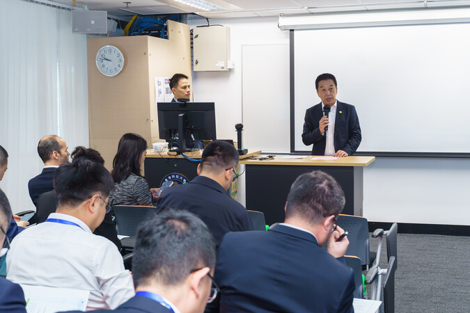 Mr. Shen Dali, General Manager’s Assistant at COMAC, spoke at the opening ceremony.