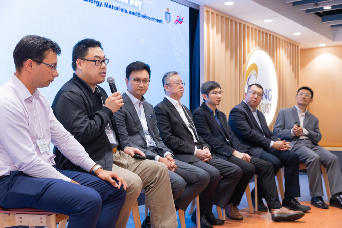 CBE Department Head Prof. Shao Minhua (first right) facilitated the panel discussion. Panel speakers include (from left) Dr. Jelan Kuhn, Director of Regional Technology for Petrochemicals Asia-Pacific, BASF; Mr. Sun Wenqing, Director of Technology Operations, ExxonMobil Asia Pacific; Mr. Alfred Wong, Partner at Templewater; Mr. Xu Zhuliang, Chairman of the Board, King Stone Energy Group; along with Dr. Gong Jiadong and Mr. Eddie Lee.