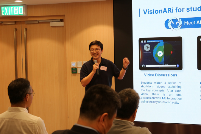 Current MAE PhD student Jungjin Park, who gained his MPhil and BEng in the MAE Department, introduced his co-founded start-up VisionARi, which enhances education with augmented reality.