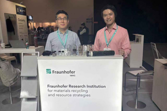 Prof. Dan Tsang (right) and his research collaborator Prof. Yong-Sik Ok (left) from Korea University at the Battery Recycling Conference & Expo 2025 held in Frankfurt, Germany. The event showcased cutting-edge innovations in critical metal recovery and resource circularity for next-generation battery recycling.