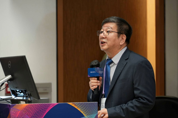 Prof. Zhao Dongyuan, Dean of Xianghui Institute and College of Smart Materials and Future Energy at Fudan University and Chairman of the Xianghui International Frontiers Forum