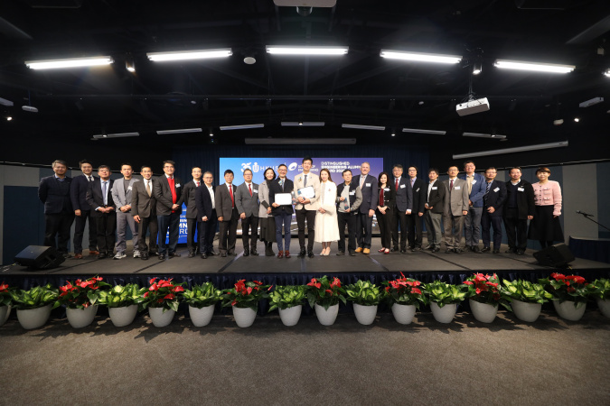 Awardees and senior management of HKUST and the School of Engineering 