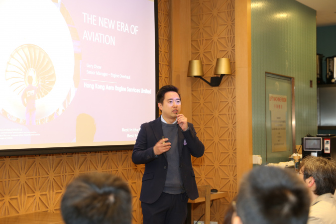 Mini talk speaker Mr. Gary Chow, Senior Manager of HAESL and a BEng alumnus of the MAE Department