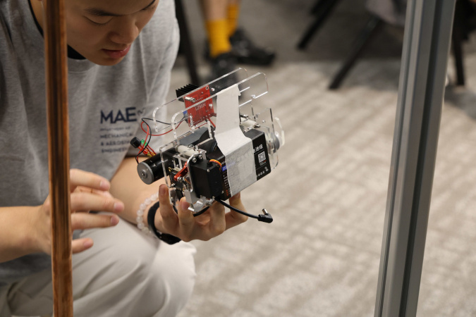 This year’s challenge focused on developing an external pipe climbing device.