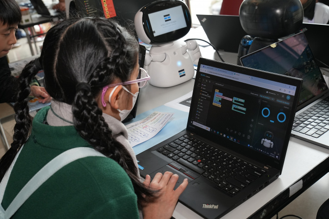Integrating AI in STEAM activities for primary and secondary school students on STEAM Day@HKUST 2026