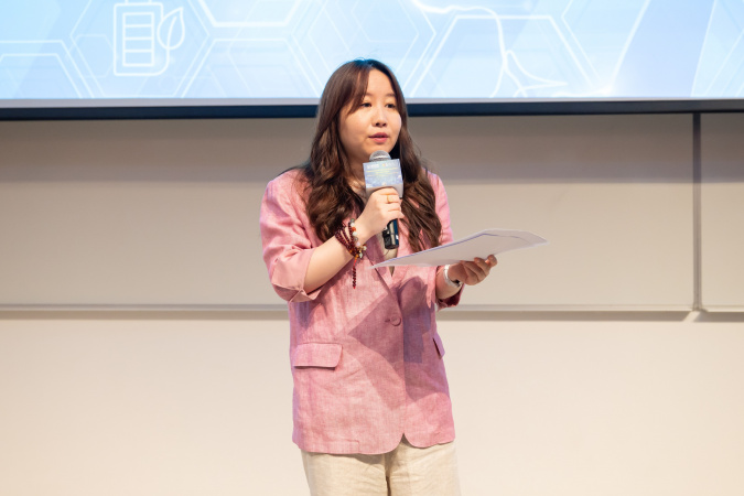 Ms. Zhu Jin, Deputy Secretary-General of the Foundation for the Development of Science and Technology in China, delivered the closing remarks for the event.