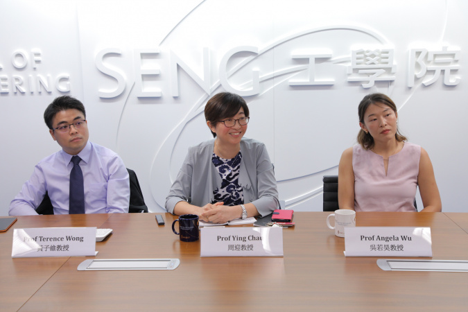 周迎教授（中）、黃子維教授（左）及吳若昊教授介紹最新推出的生物工程本科生課程。