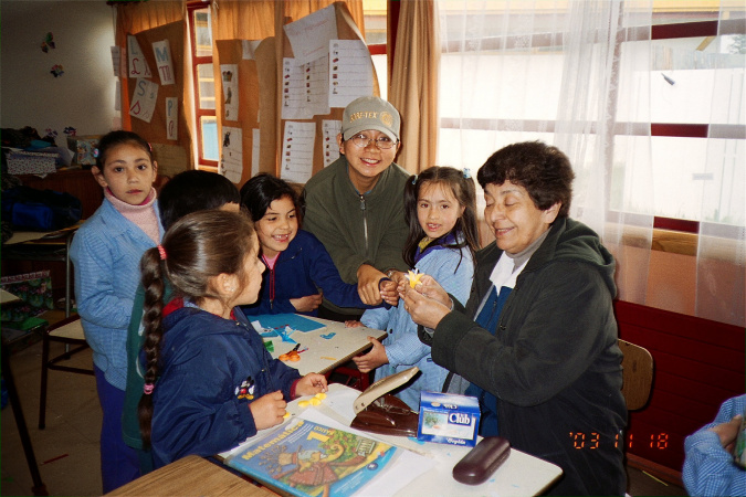 In addition to building works, Lydia had the chance to teach local students in the Chile expedition.