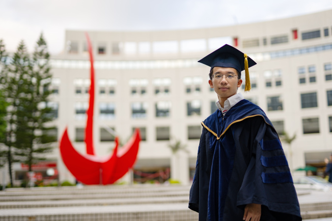 Dr. YU'S research during his PhD study at HKUST was focused on wireless communications and millimeter-wave. He is now a postdoc at Friedrich-Alexander-Universität Erlangen-Nürnberg, Germany, supported by the prestigious Humboldt Research Fellowship. 