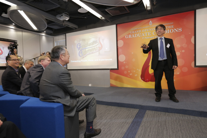 Vice-President for Research and Graduate Studies Prof Joseph Lee activated the grand opening by a hand gesture device developed by an engineering student.