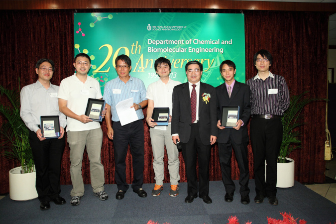 Alumni Service Appreciation Presentation: (From left) Benny Lam, Harry Lee, Prof David Hui, Michael Lee, Prof Guohua Chen, Adrian Leung, Prof Henry Lam, during the banquet on the 5th of October 2013.