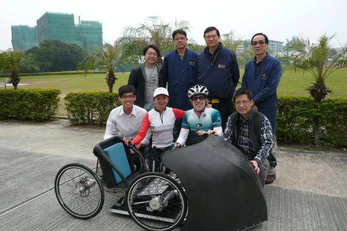  Staff members from Design and Manufacturing Services Facility were glad to build a winning kart for Cathay Pacific team in the charity race