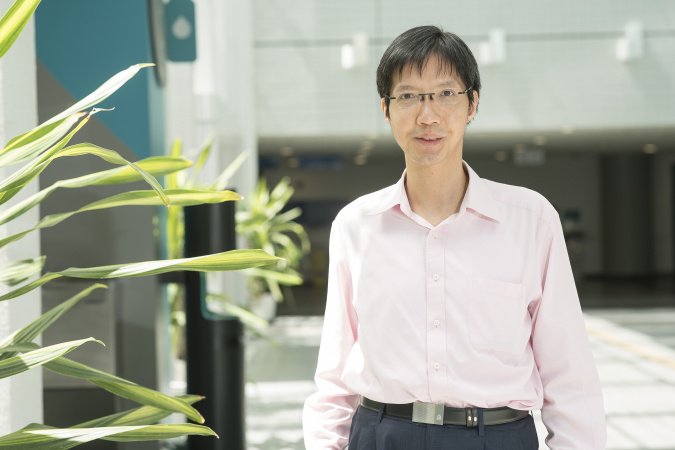 Prof. Raymond Wong’s inspirational commitment and willingness to rethink and enhance course materials and approaches have impressed colleagues and students alike.