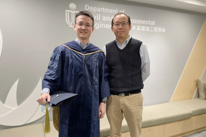 Dr. Yin Ran learned an important life lesson from his PhD advisor Prof. Shang Chii (right), who taught him how to catch a fish instead of giving him a fish.