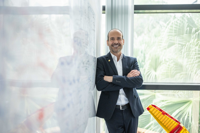 Prof. Stephane Redonnet brings a wealth of background experience upon more than 25 years of conducting fundamental and applied research in aerospace whilst engaging in large-scale collaborative efforts with industry.