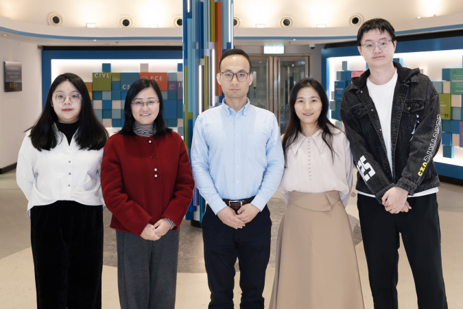 The HKUST research team from the Department of Civil and Environmental Engineering: (from left to right) Wang Yanjia, Prof. Su Hui, Dr. Wang Cen, Dr. Li Yana, and Zhu Kuilin.