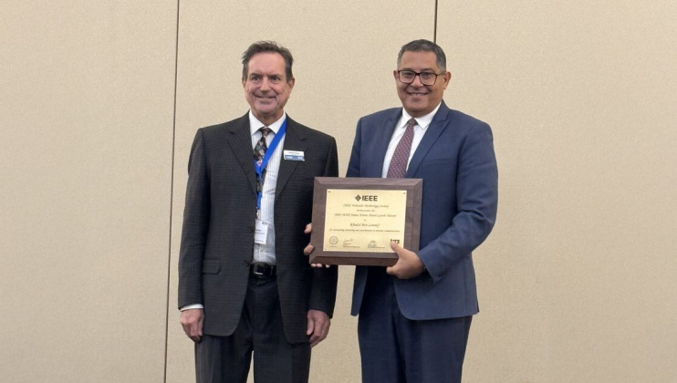 Prof. Khaled B. Letaief received the IEEE James Evans Avant Garde Award 2024 at the 100th IEEE Vehicular Technology Conference in Washington, D.C., USA.