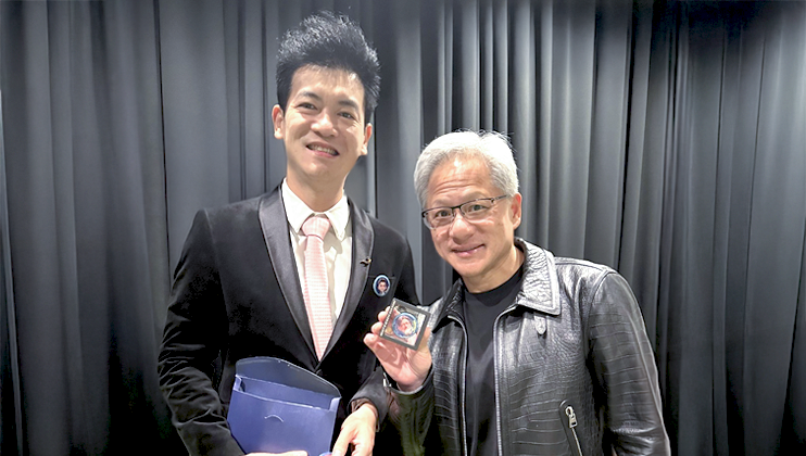 Dr. Jensen HUANG (Right) and Mr. Terry TSANG