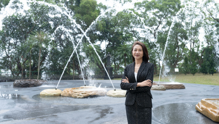 Adventurous and focused, Prof. Lu Mengqian enjoys exploring new research fields which give her a lot of space to wander. To her, the power of wandering is crucial for research discovery.  