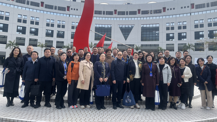 2026年1月，科大为约50位来自中国内地的中小学校长提供了为期三天的培训课程，分享了其在STEM教育方面的最佳实践经验。