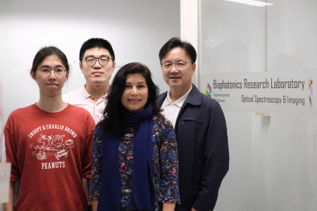 The cross-disciplinary research team includes co-corresponding authors Prof. Qu Jianan (right, back row) and Prof. Julie L. Semmelhack (right, front row), together with co-first authors Mr. Yan Gewei (left, back row) and Dr. Tian Guangnan (right, front row).