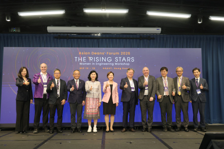 Prof. Nancy Ip (center), President of HKUST; Ms. Mable Chan (5th left), Secretary for Transport and Logistics of the HKSAR Government; Prof. Guo Yike (5th right), Provost of HKUST; Prof. Tim Cheng (4th left), Vice-President for Research and Development, HKUST; Prof. Hong K. Lo (3rd left), Dean of Engineering, HKUST; Prof. Xu Ruina (1st left), Dean, Department of Energy and Power Engineering, Tsinghua University; Prof. Martin Buist (2nd left), Deputy Dean (Education), College of Design and Engineering, Natio